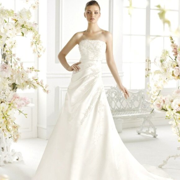 Avenue Diagonal by Pronovias Wedding Dress Orly - Picture 1 of 5